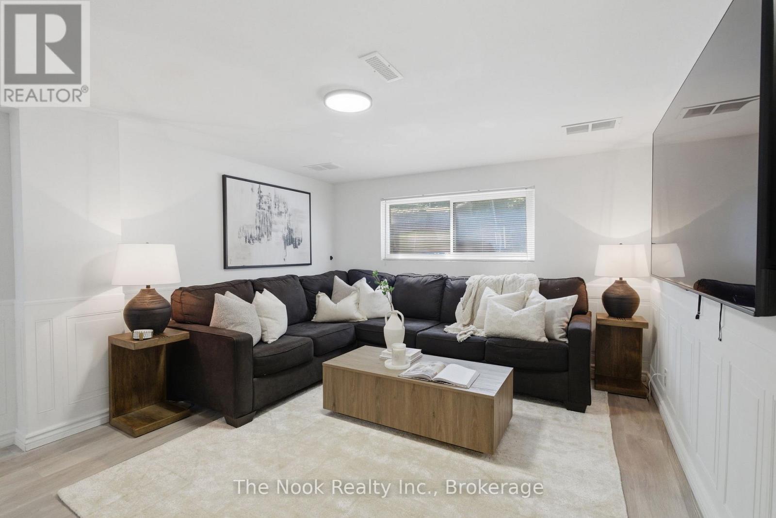 30 Deerpark Crescent Property Photo 37