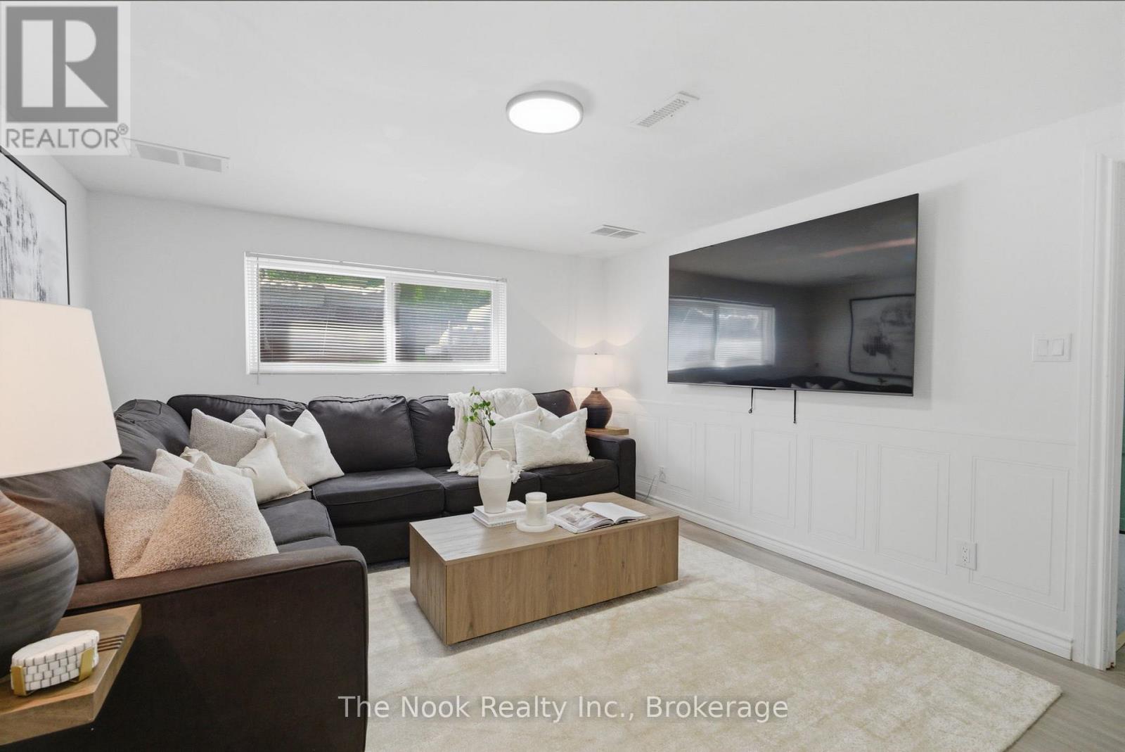 30 Deerpark Crescent Property Photo 38