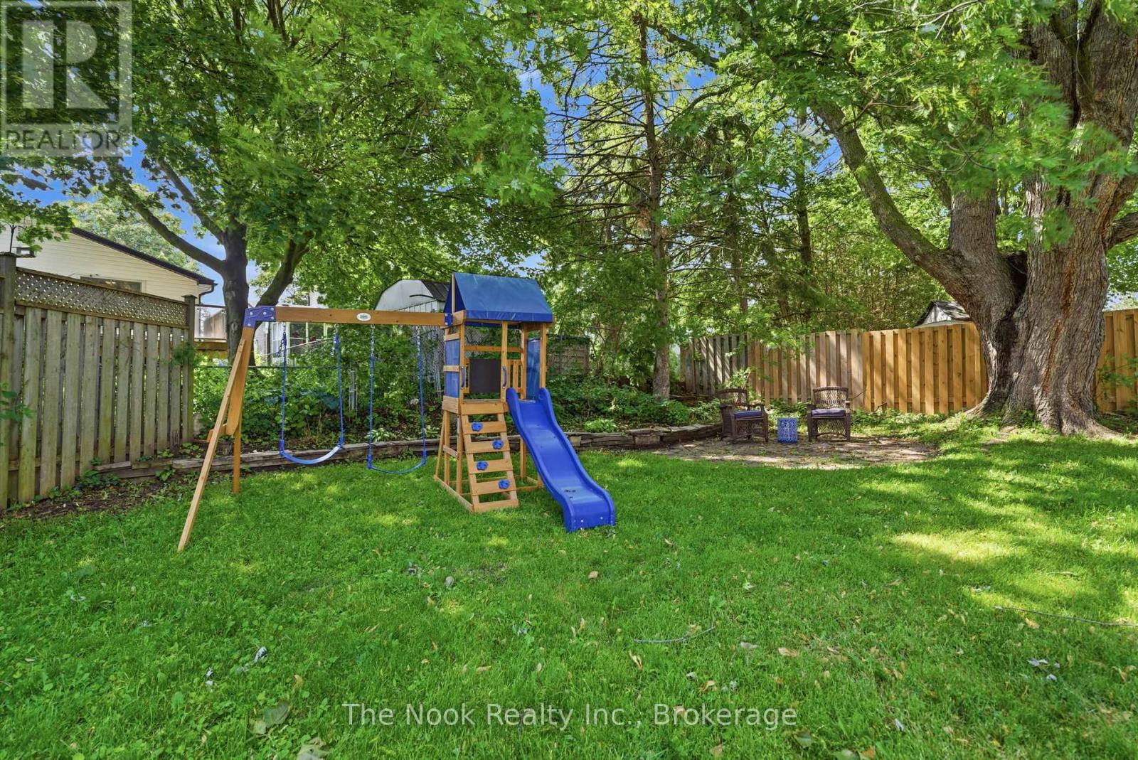 30 Deerpark Crescent Property Photo 47