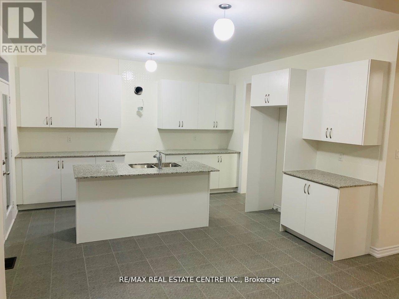 Upper - 21 Whitefish Street Property Photo 3