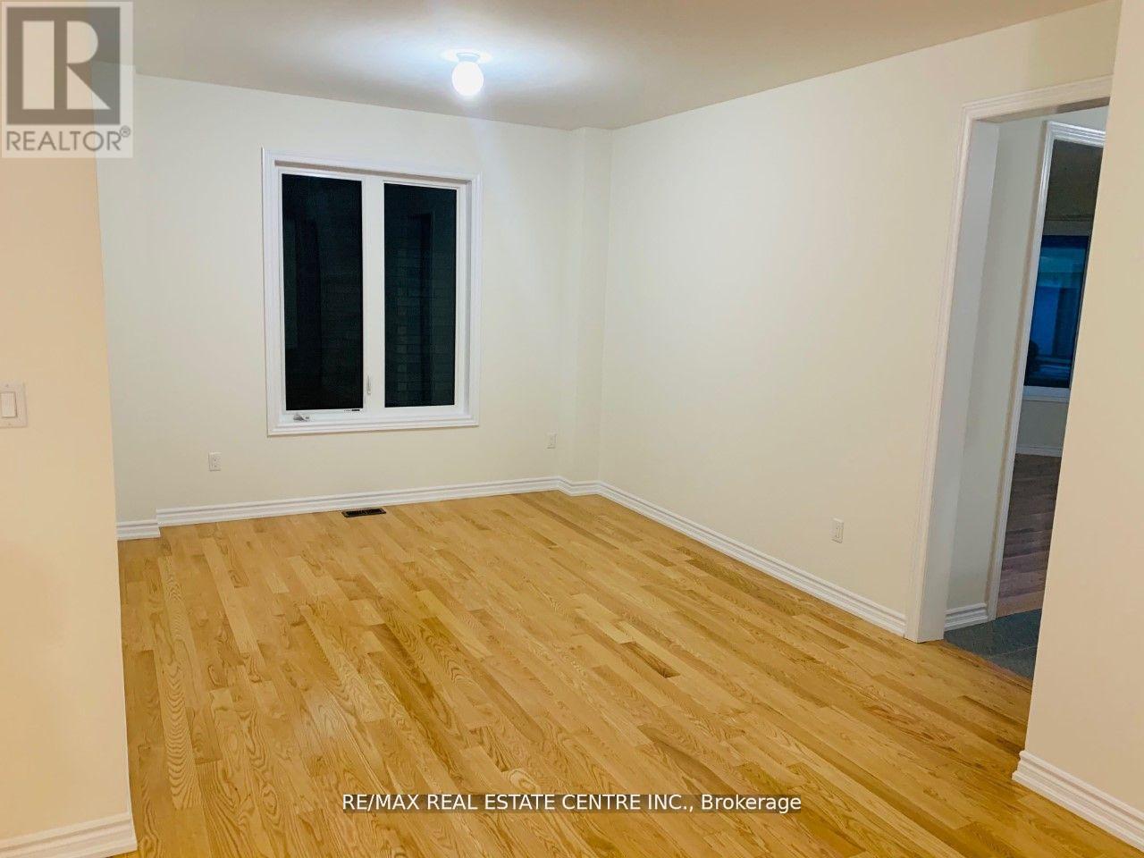 Upper - 21 Whitefish Street Property Photo 10