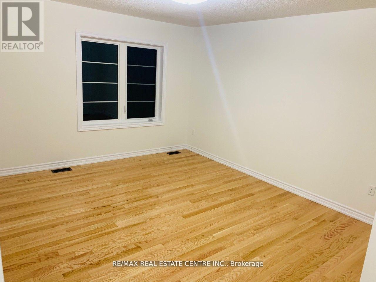 Upper - 21 Whitefish Street Property Photo 11