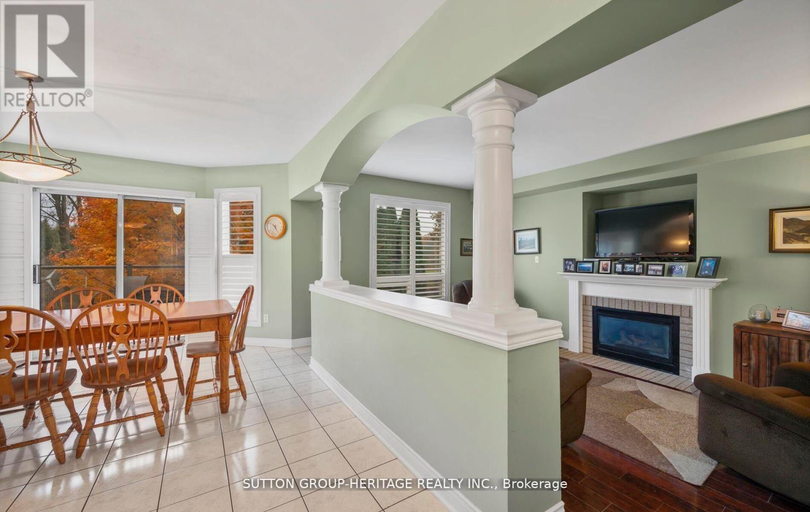 2330 Southcott Road Property Photo 8