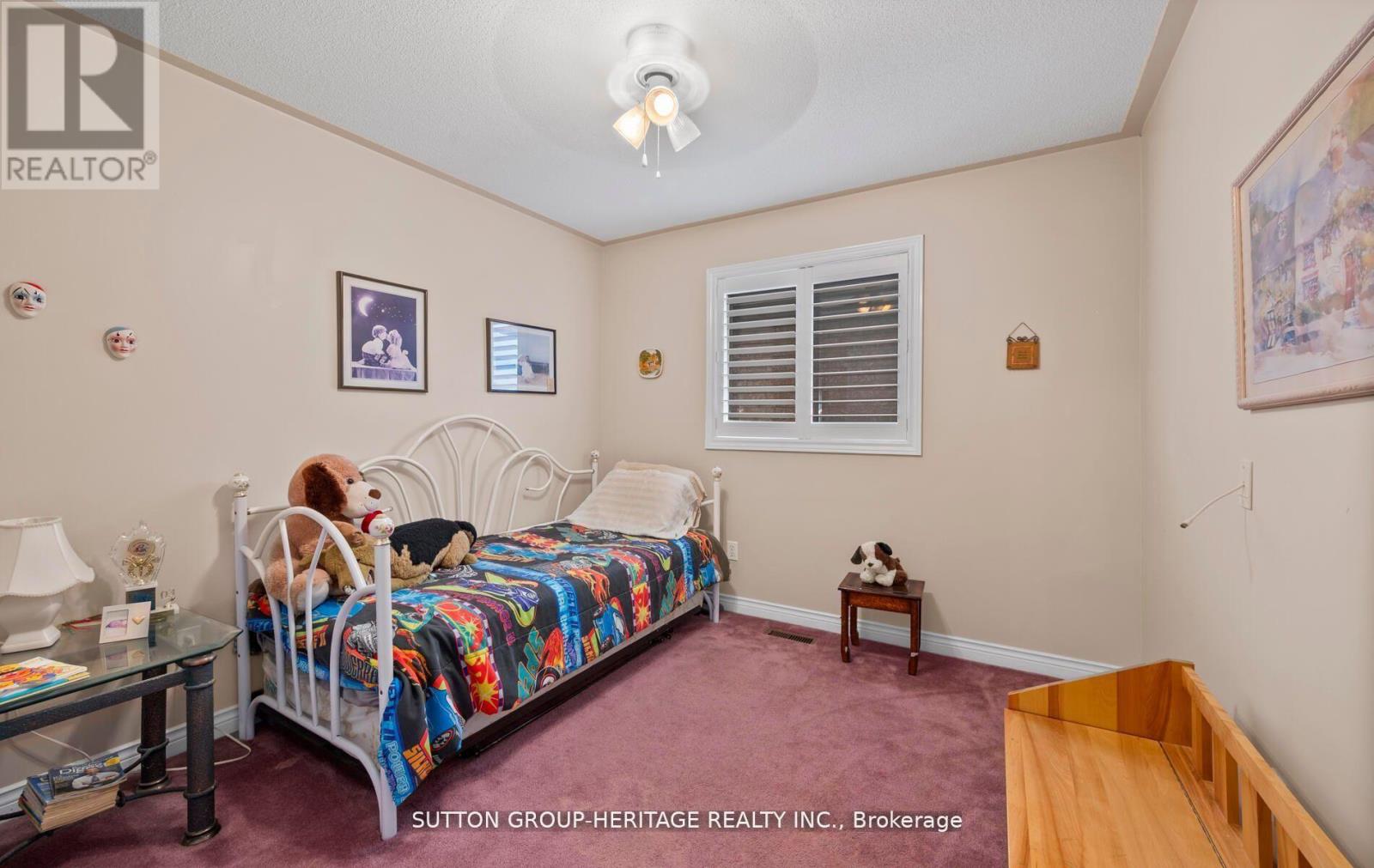 2330 Southcott Road Property Photo 15