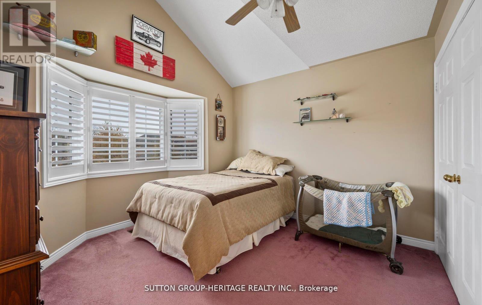 2330 Southcott Road Property Photo 17