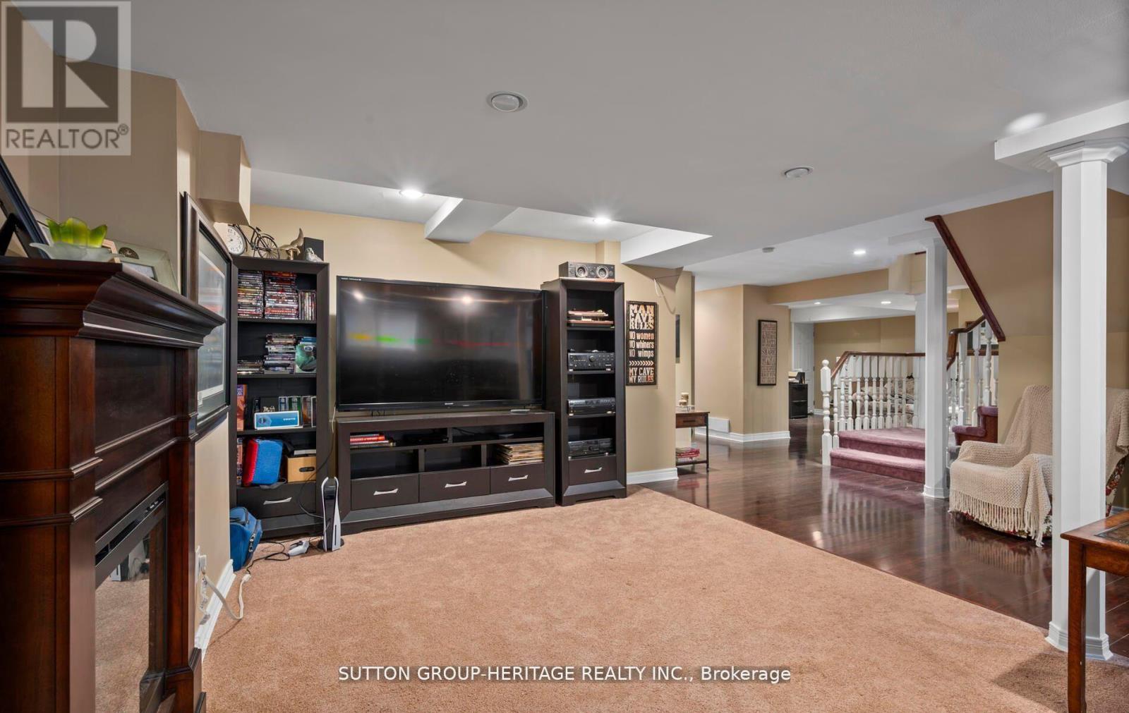 2330 Southcott Road Property Photo 21