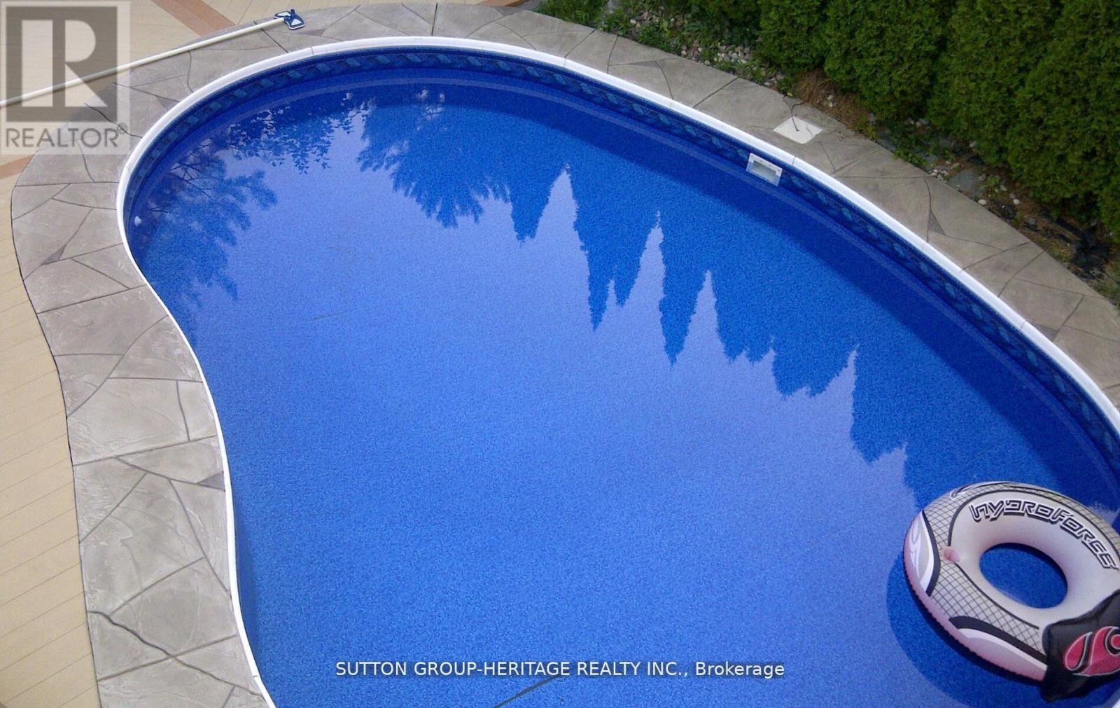 2330 Southcott Road Property Photo 26