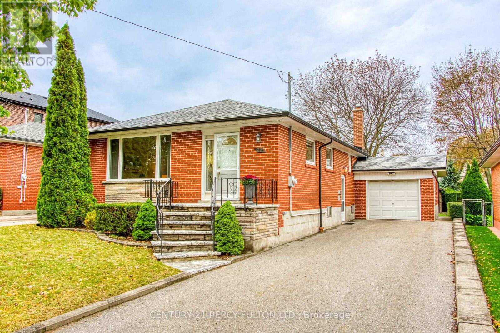 32 Bromton Drive Property Photo 1
