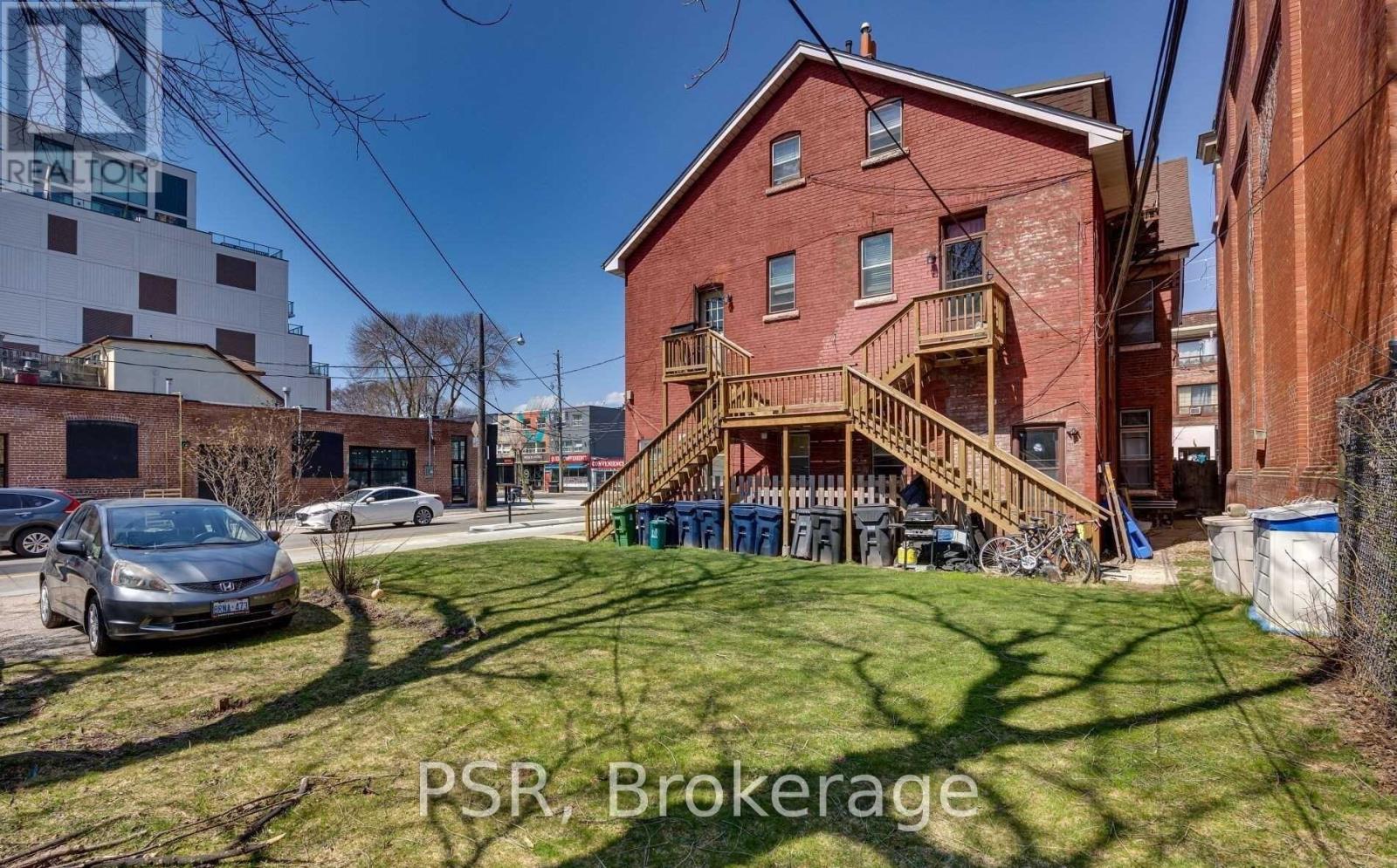 1349/1351 Queen Street E Property Photo 6