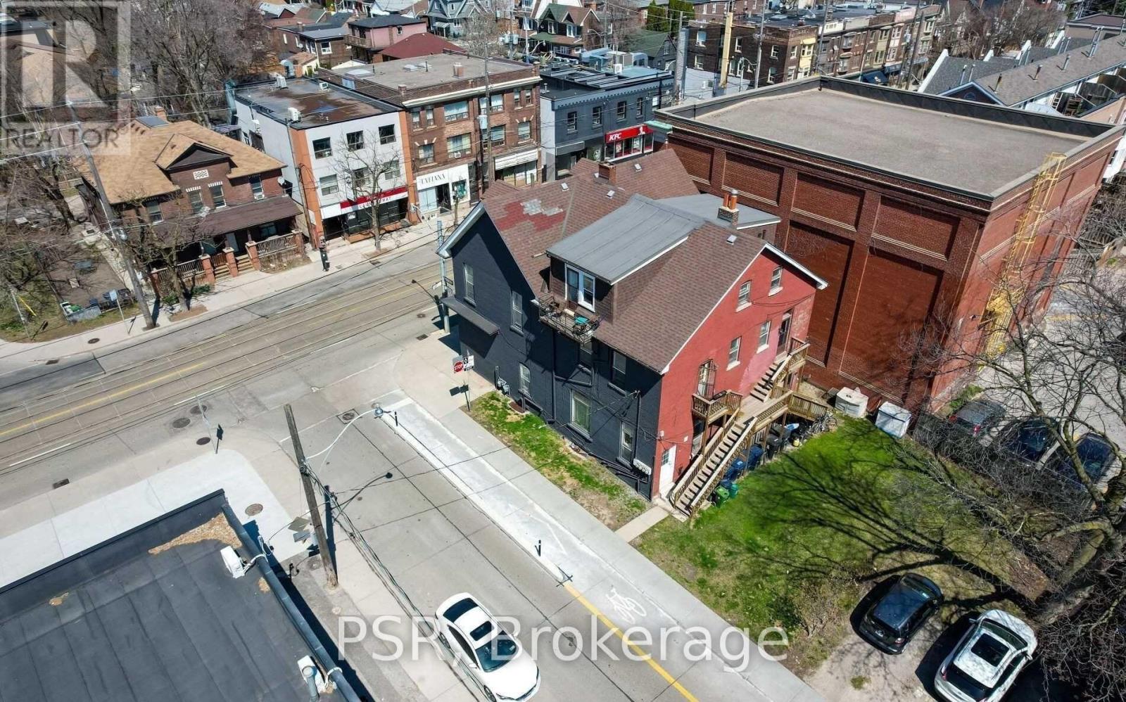 1349/1351 Queen Street E Property Photo 9