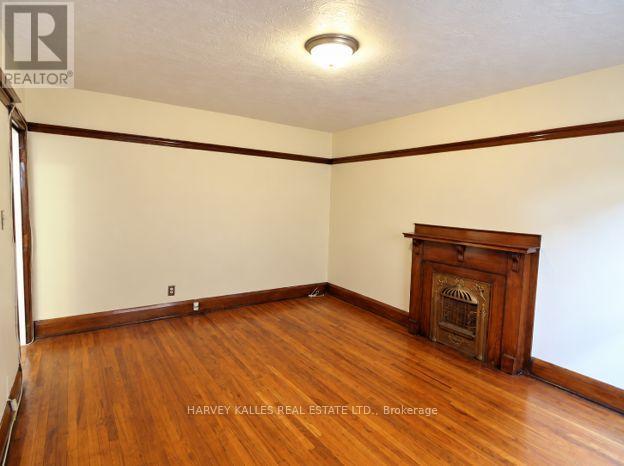 7 - 2220 Queen Street E Property Photo 3