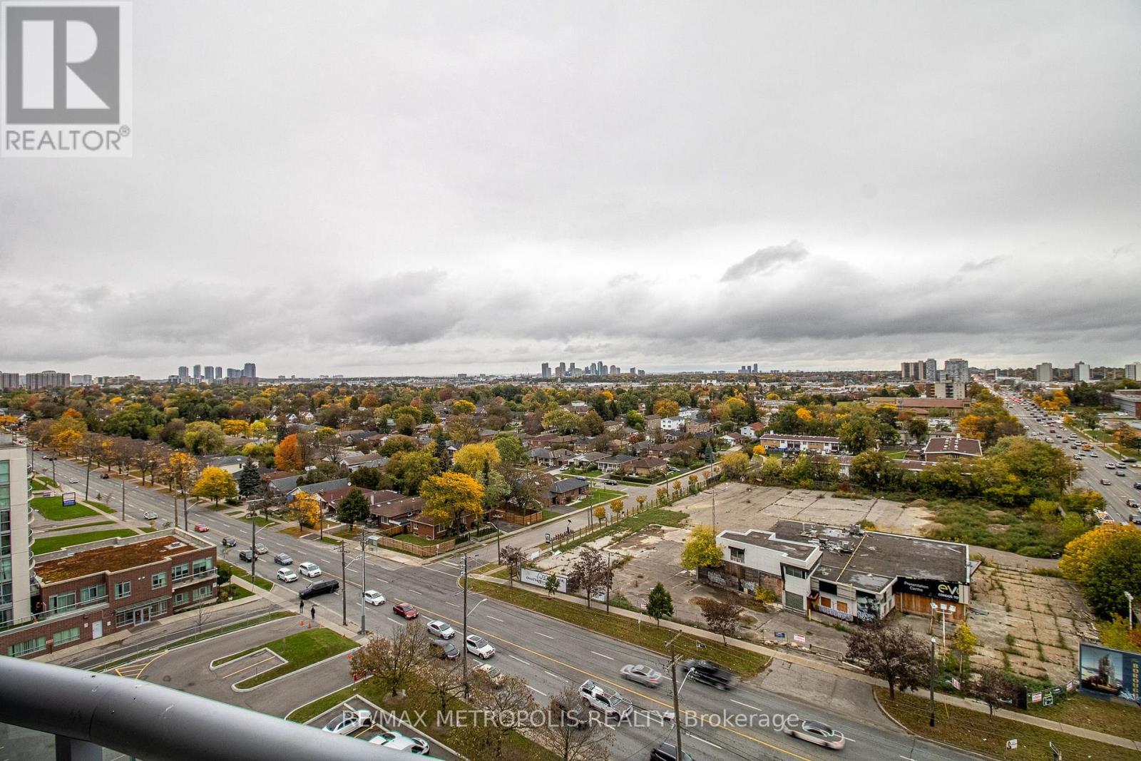 1502 - 2152 Lawrence Avenue E Property Photo 19