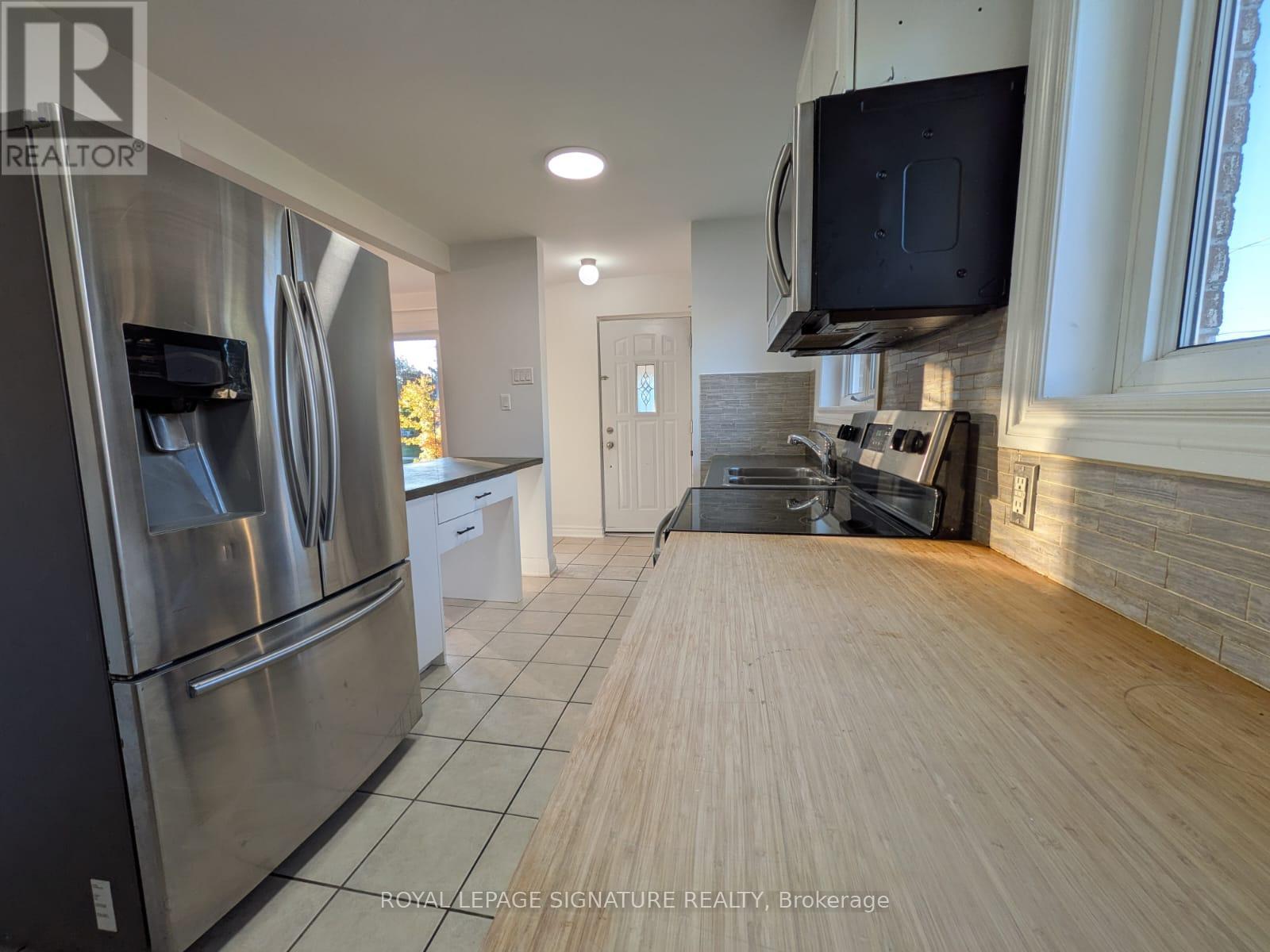 26 Trinnell Boulevard Property Photo 4