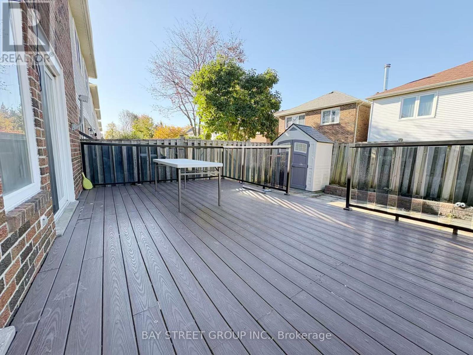 48 New Forest Square Property Photo 18