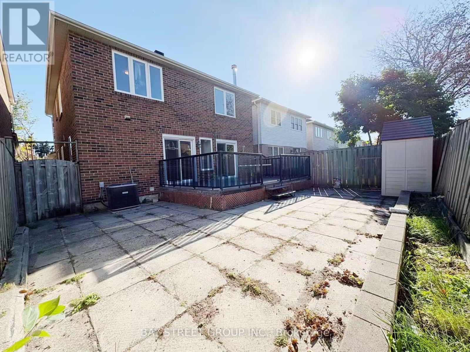 48 New Forest Square Property Photo 19