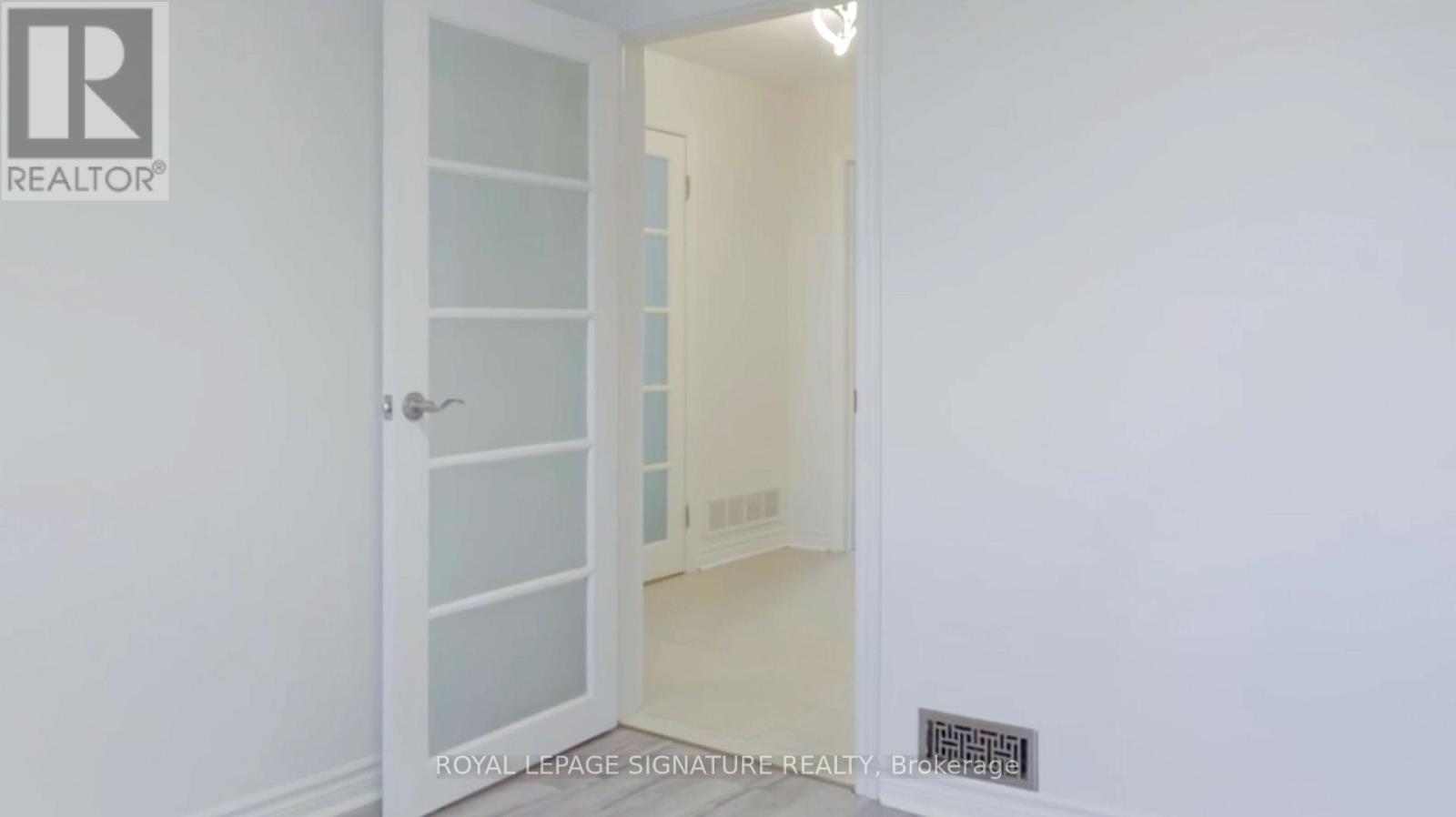 A - 458 Kingston Road Property Photo 4