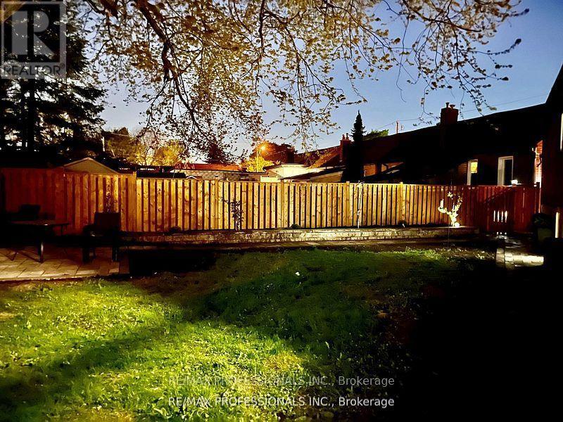 2 - 284 Gledhill Avenue W Property Photo 6
