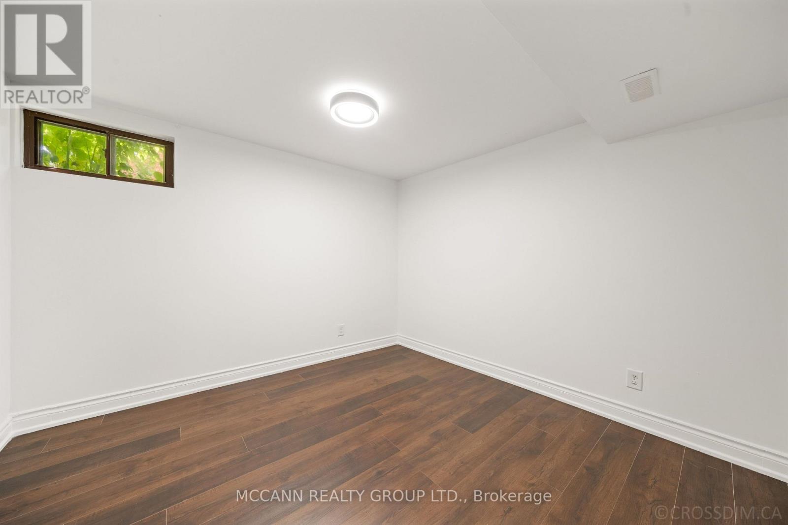 17 Barlow Road Property Photo 28
