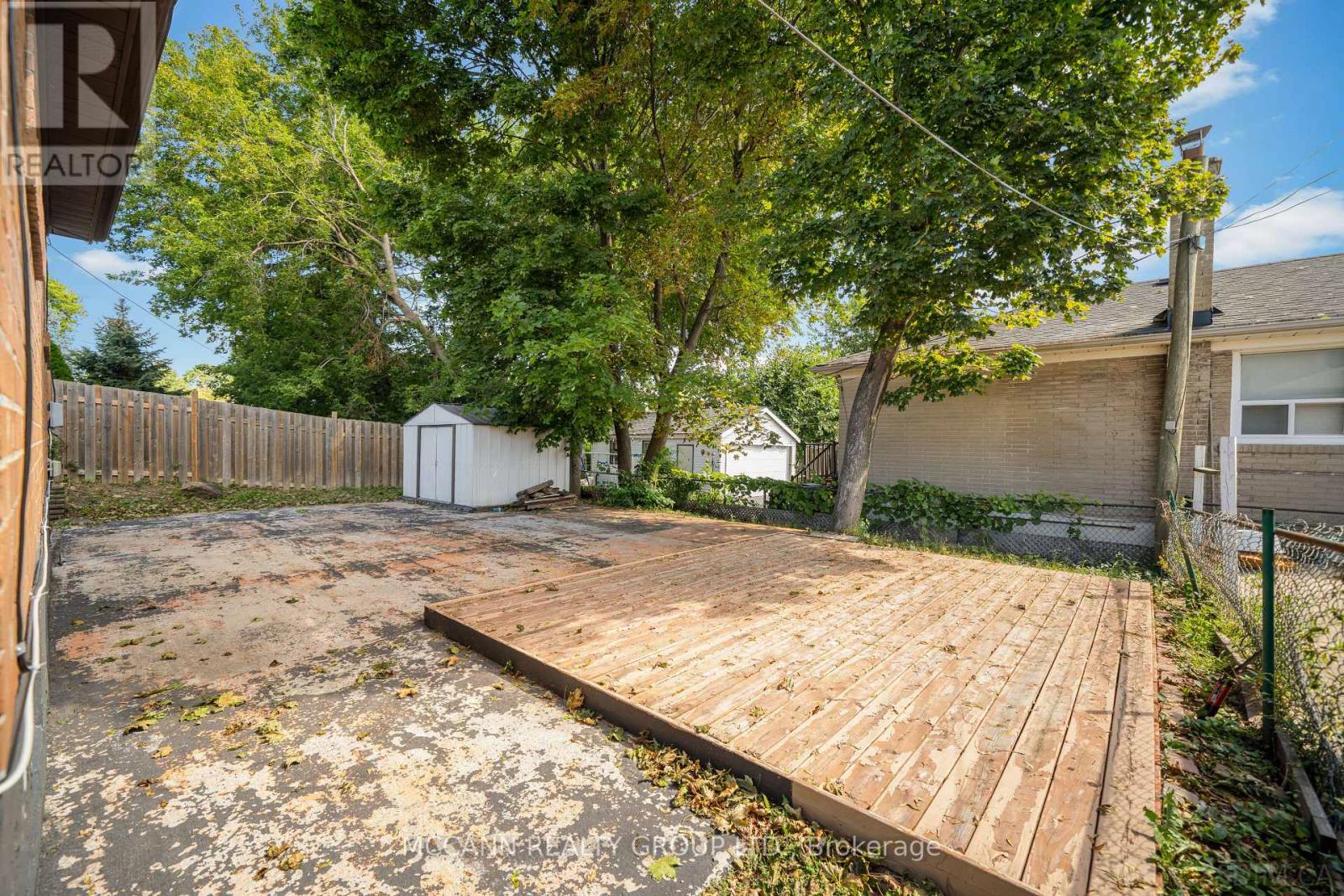 17 Barlow Road Property Photo 33