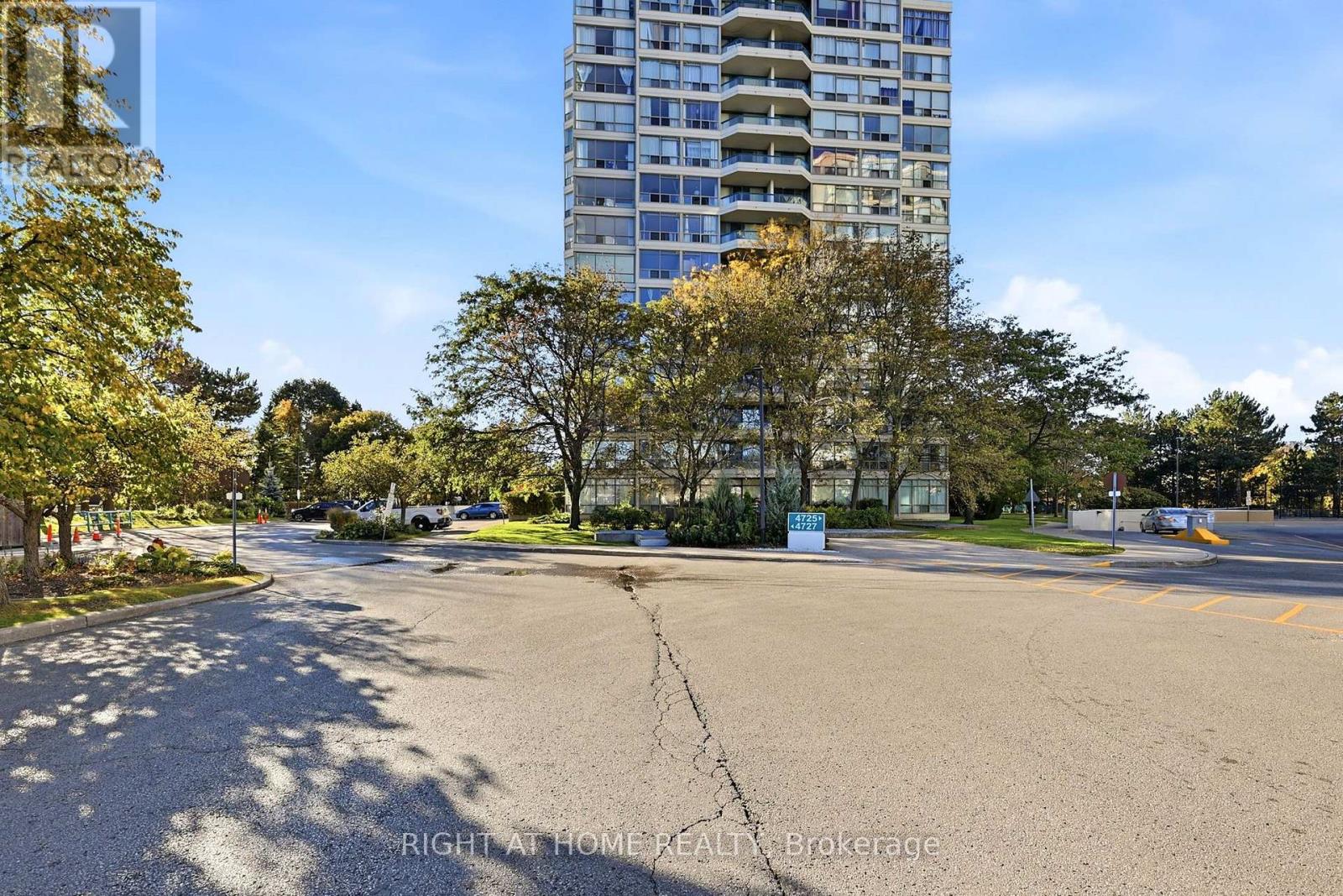 816 - 4727 Sheppard Avenue E Property Photo 2