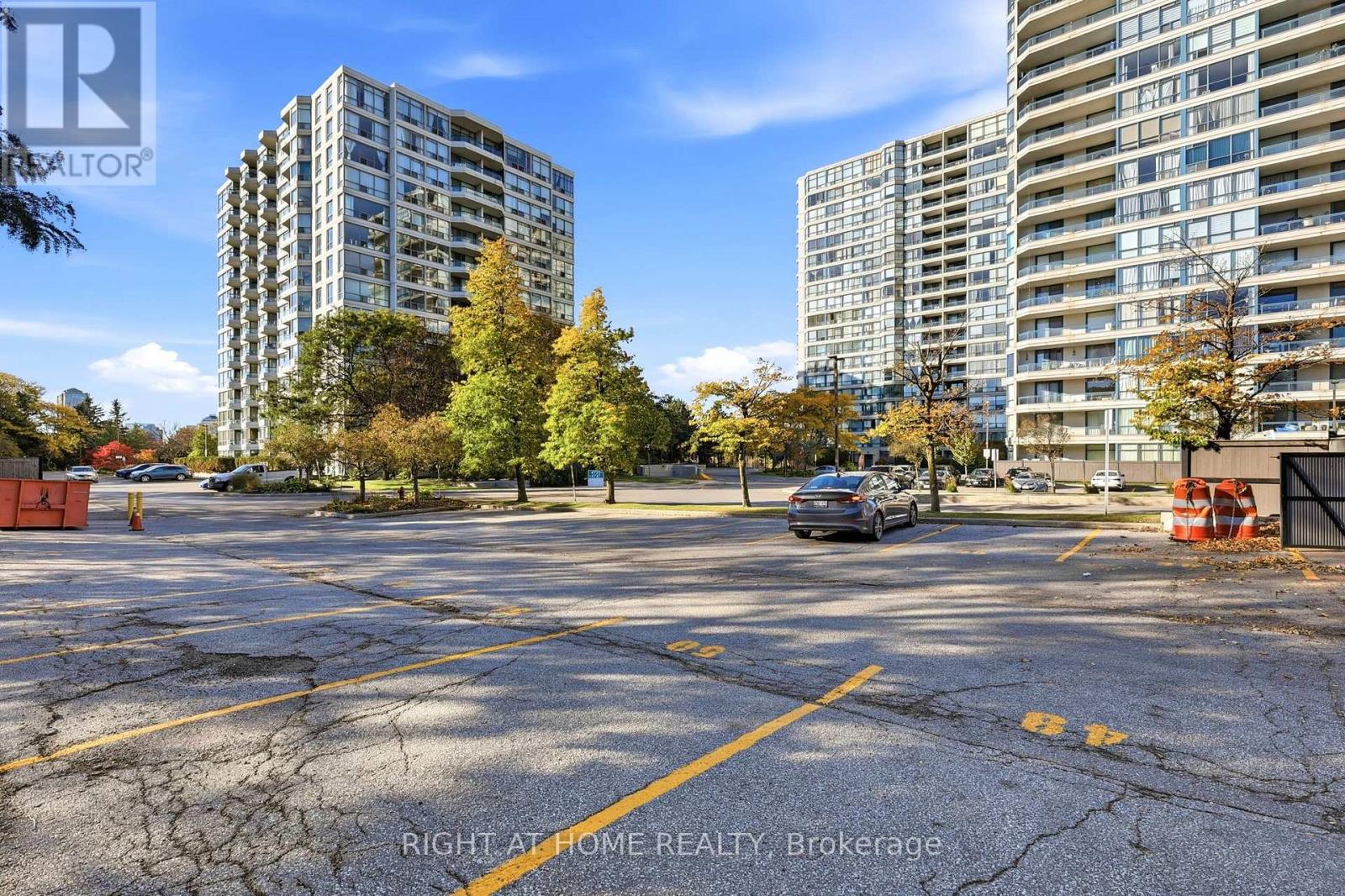 816 - 4727 Sheppard Avenue E Property Photo 3
