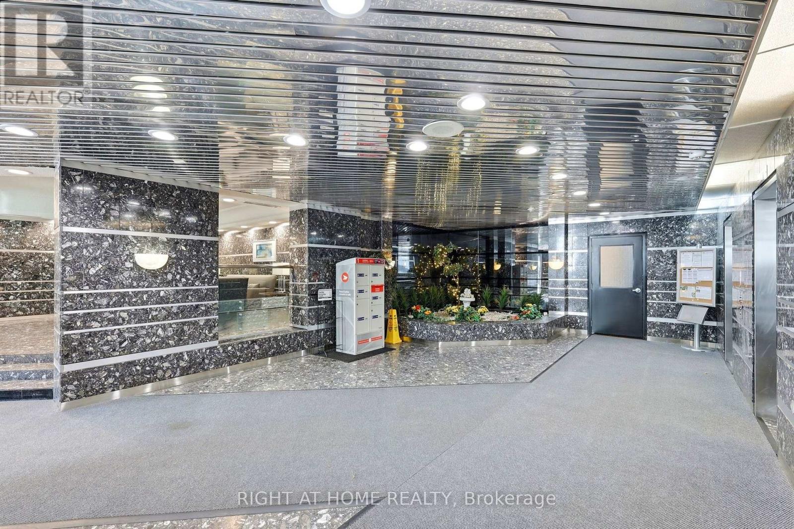816 - 4727 Sheppard Avenue E Property Photo 4