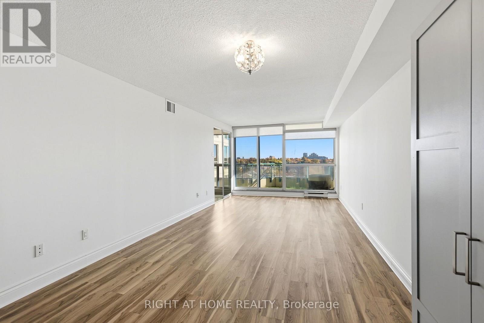 816 - 4727 Sheppard Avenue E Property Photo 10