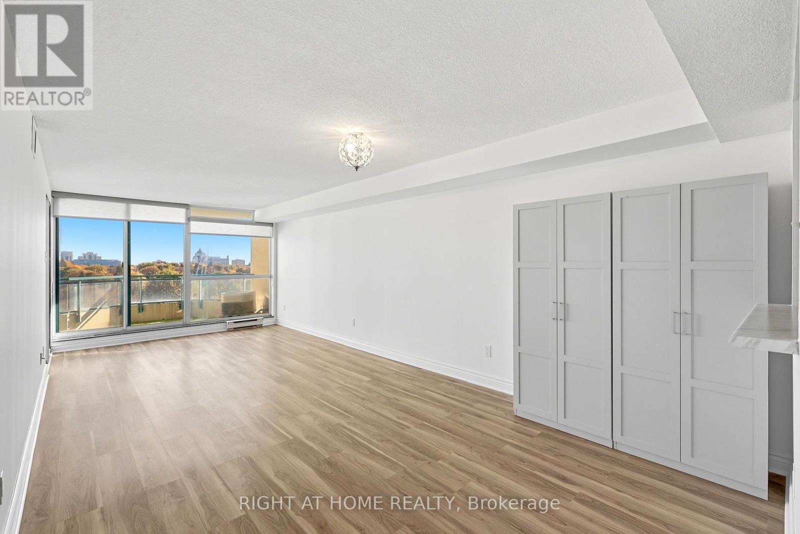 816 - 4727 Sheppard Avenue E Property Photo 11