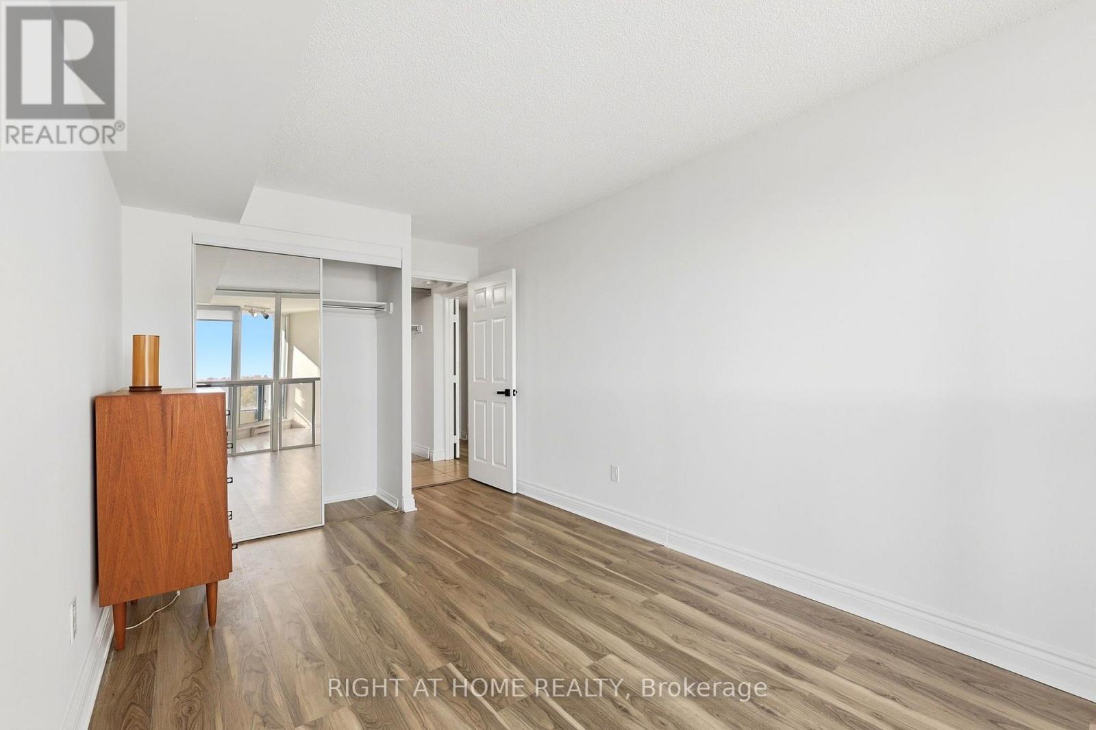 816 - 4727 Sheppard Avenue E Property Photo 20