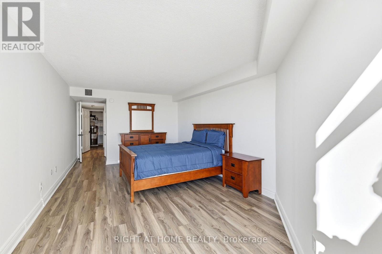 816 - 4727 Sheppard Avenue E Property Photo 22