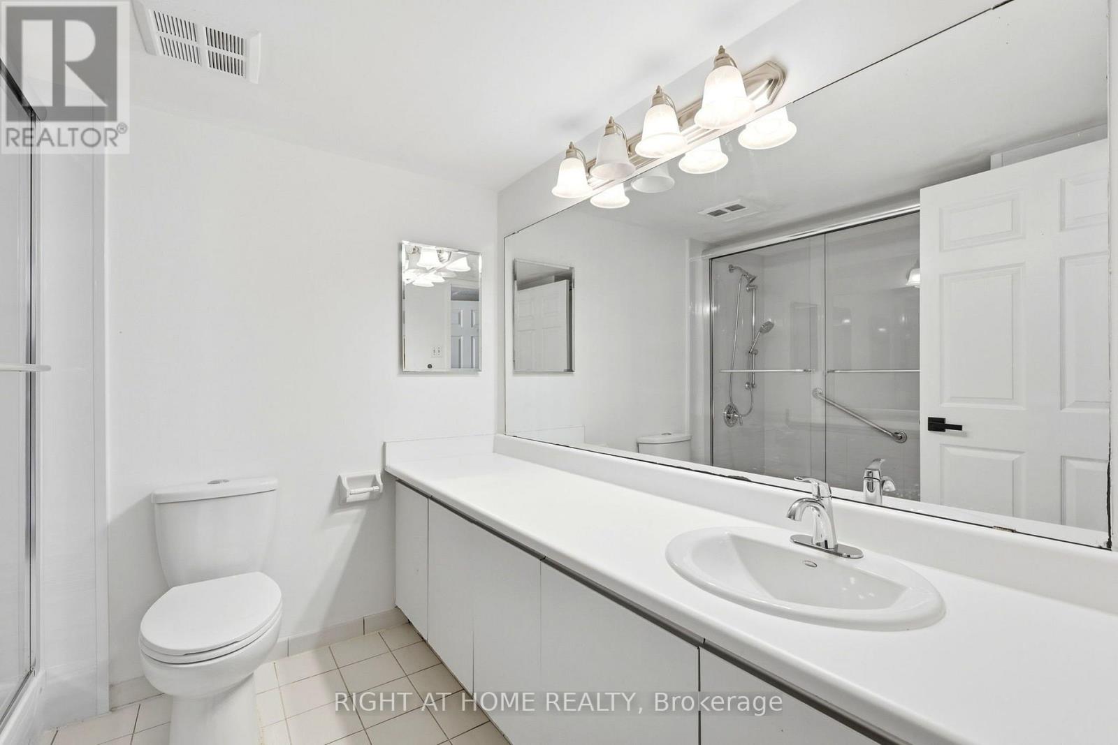 816 - 4727 Sheppard Avenue E Property Photo 26