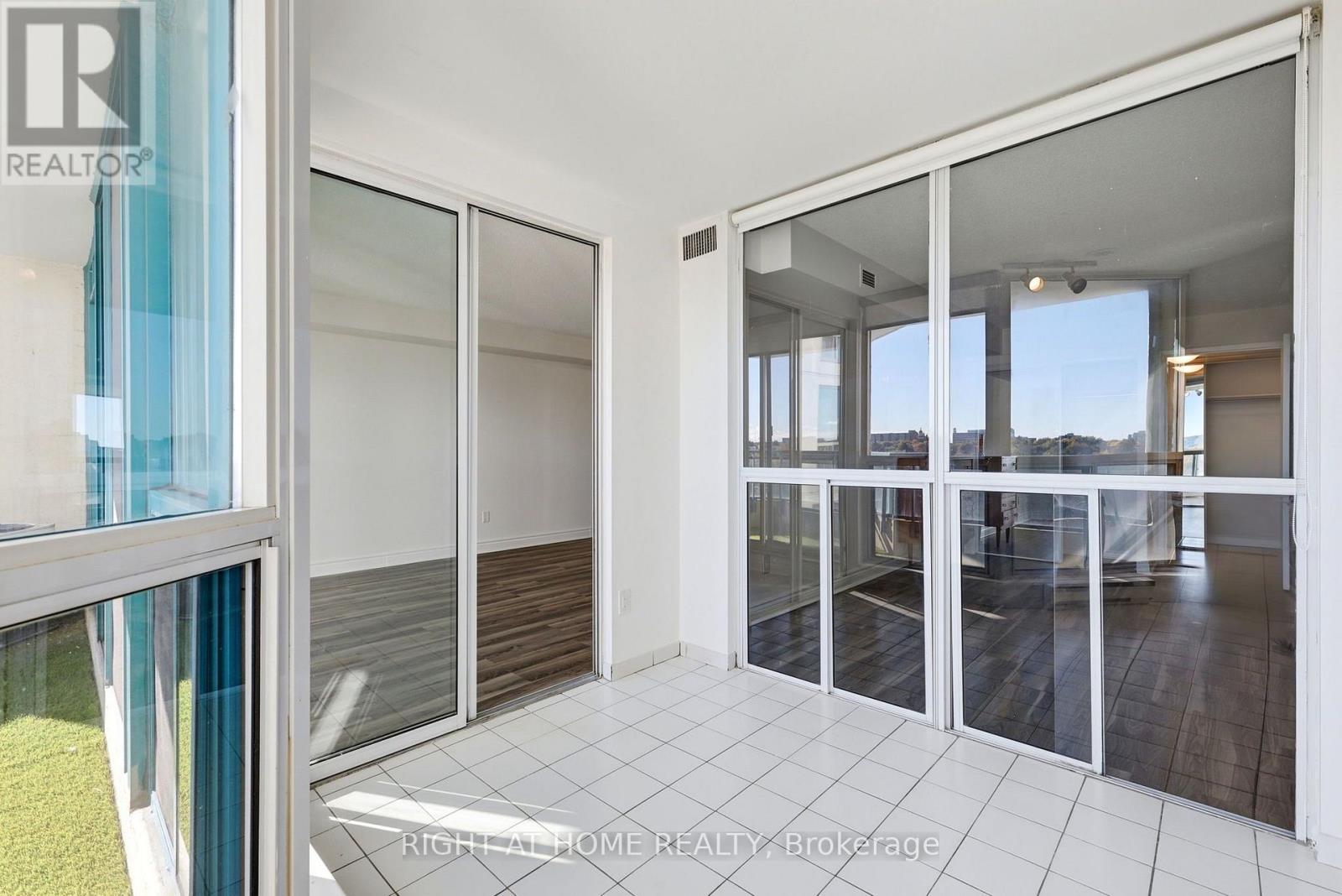 816 - 4727 Sheppard Avenue E Property Photo 28