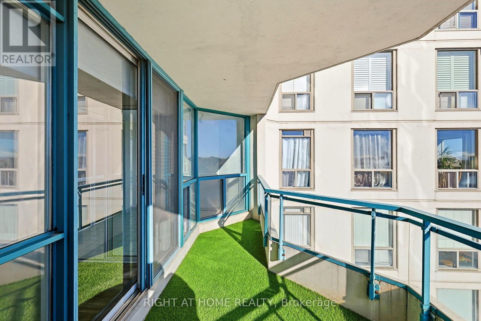 816 - 4727 Sheppard Avenue E Property Photo 31