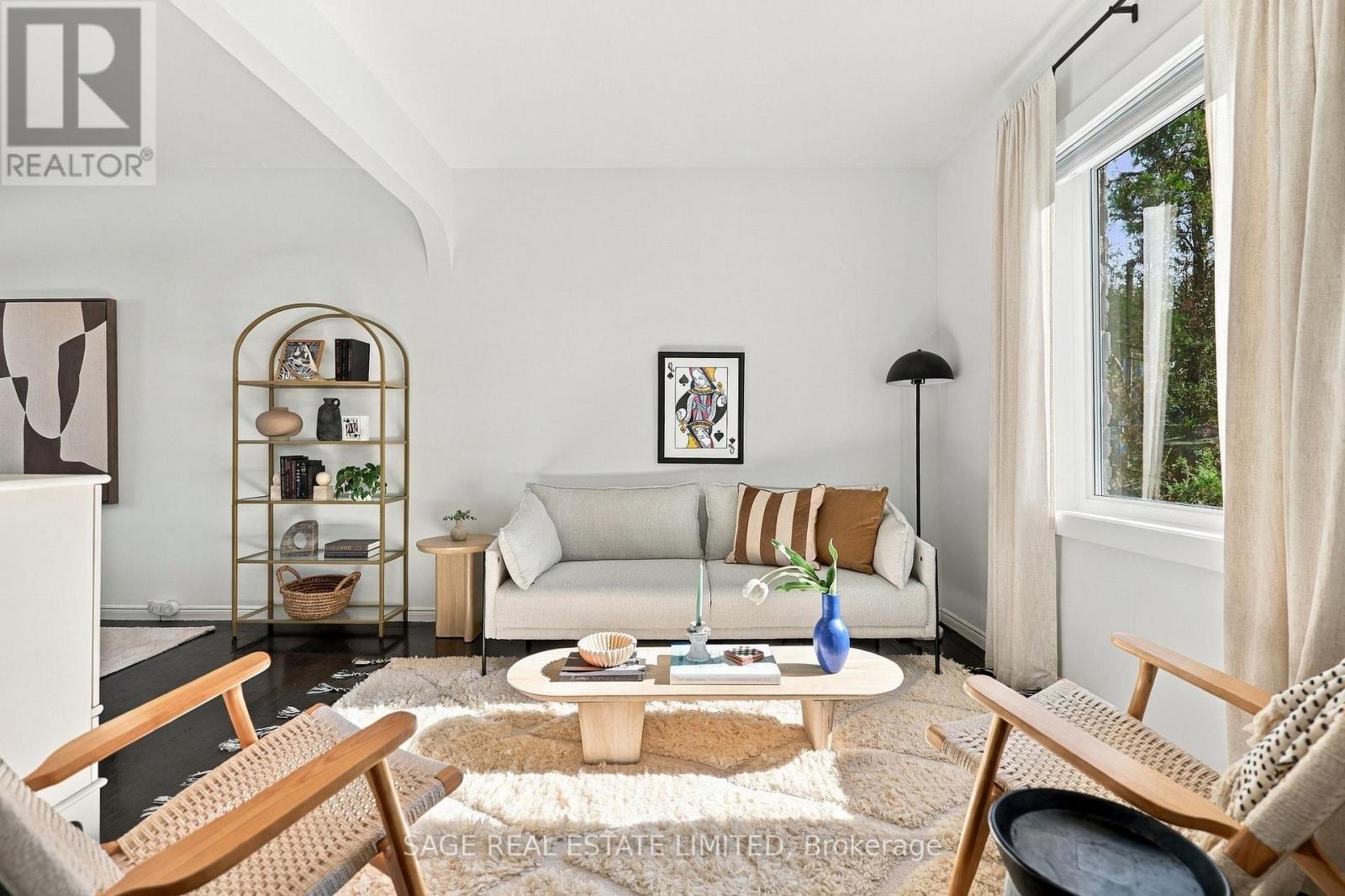 100 Dagmar Avenue Property Photo 1