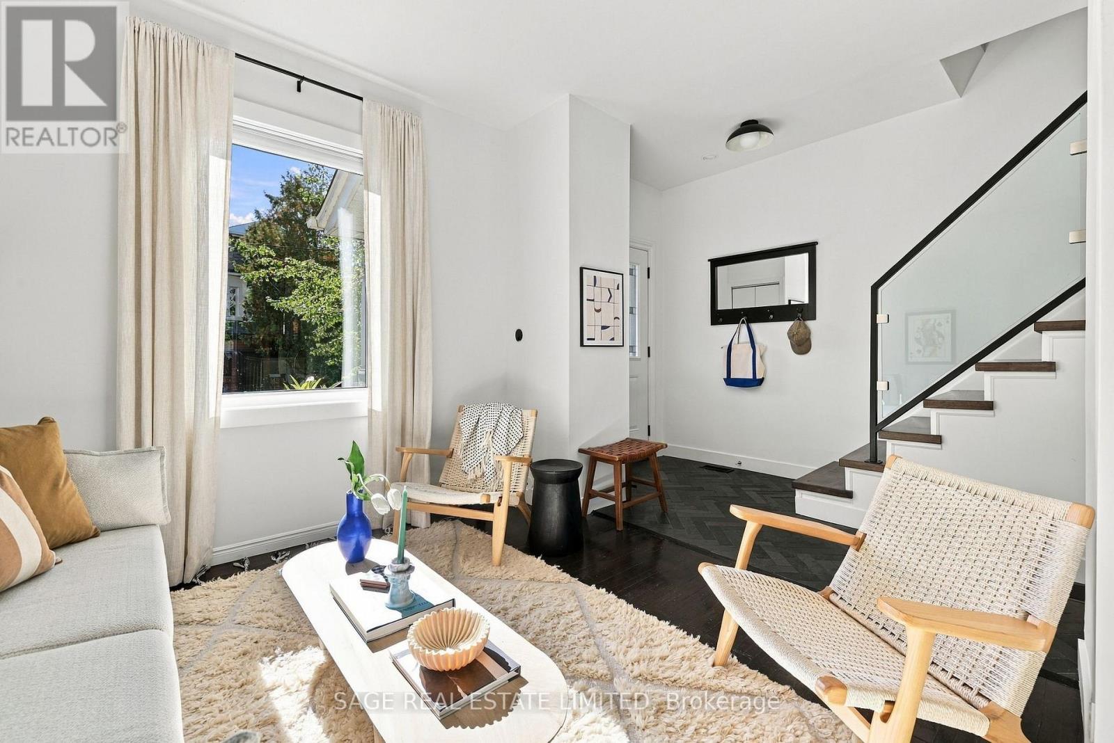 100 Dagmar Avenue Property Photo 4