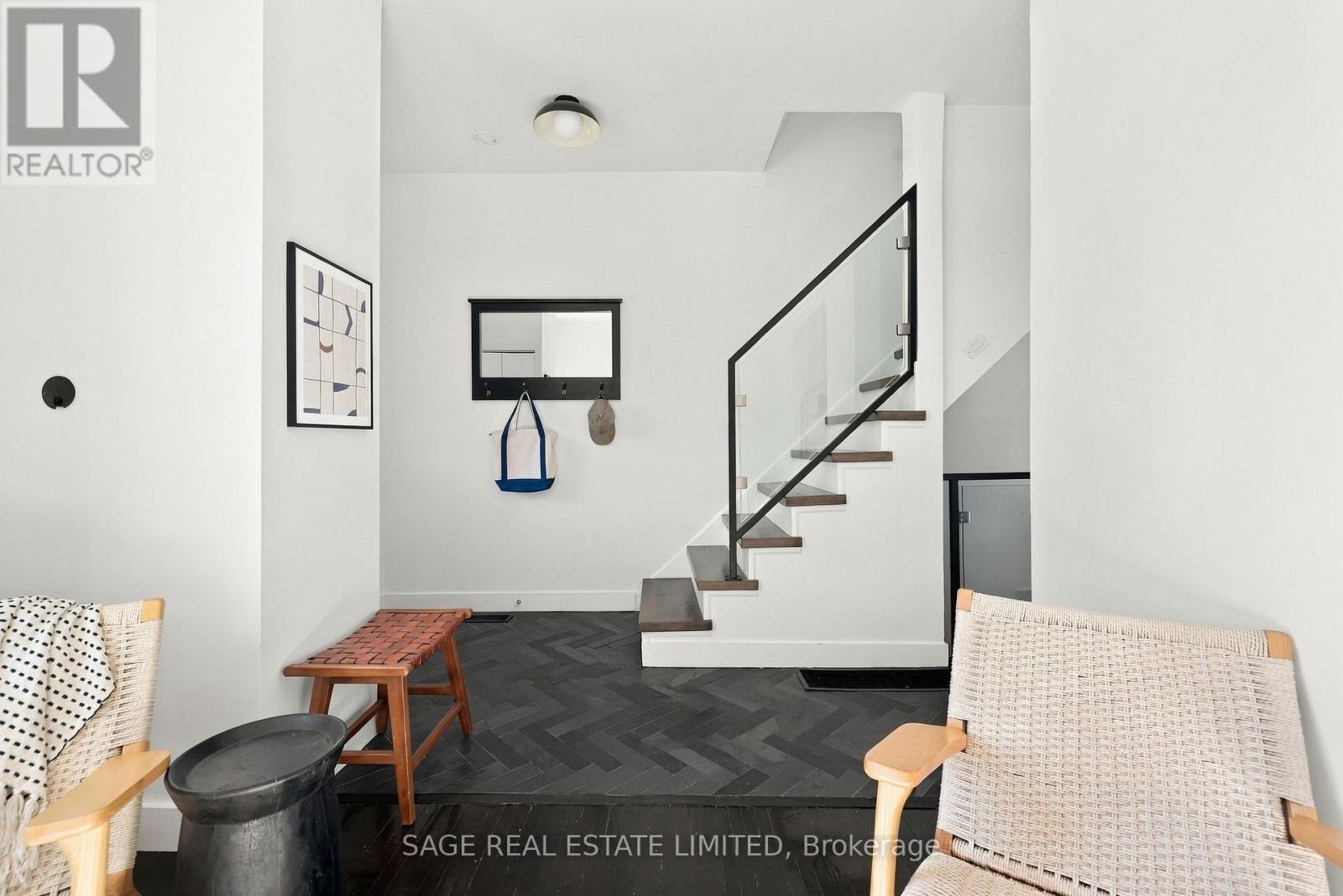 100 Dagmar Avenue Property Photo 5