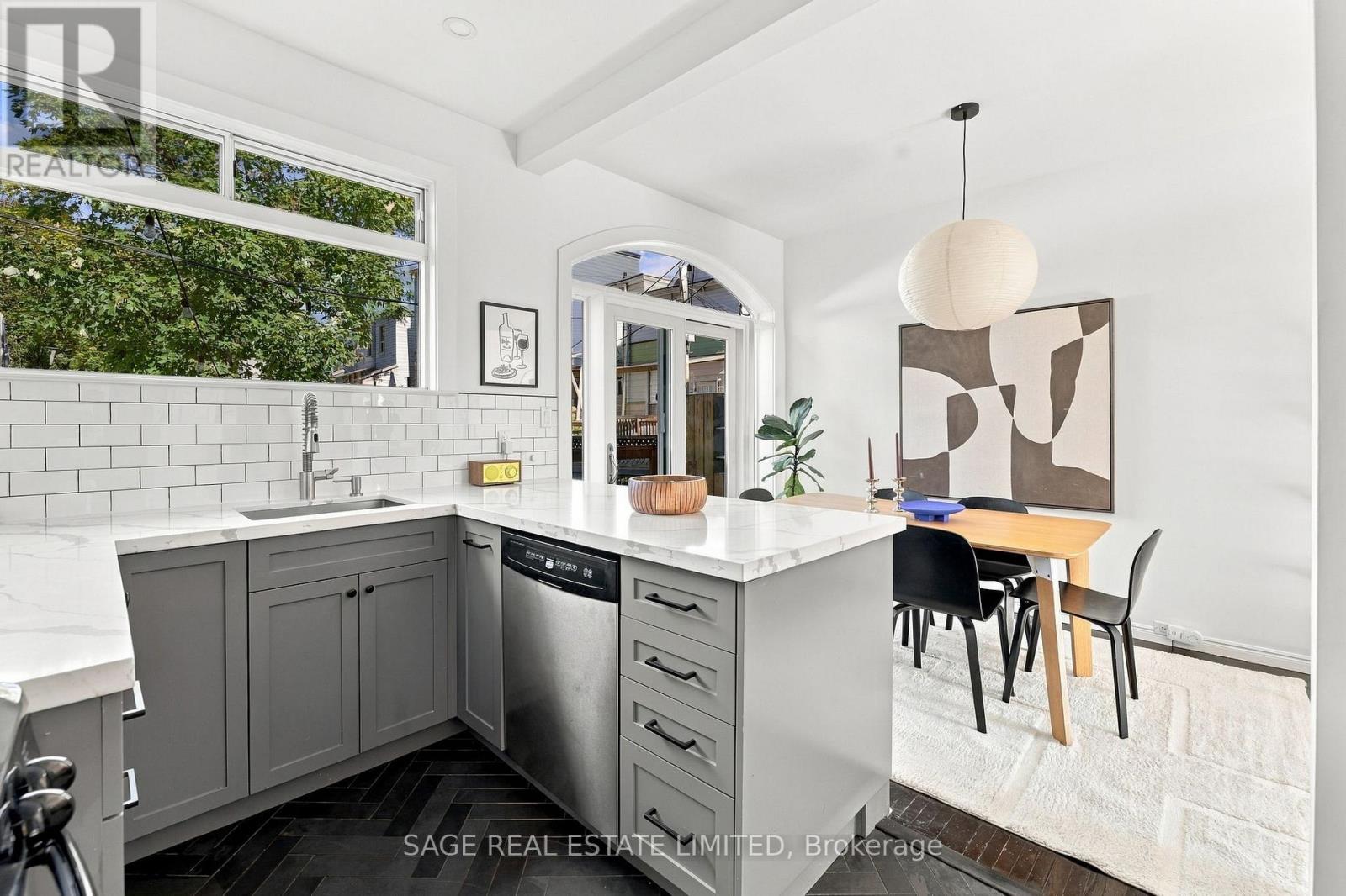 100 Dagmar Avenue Property Photo 12