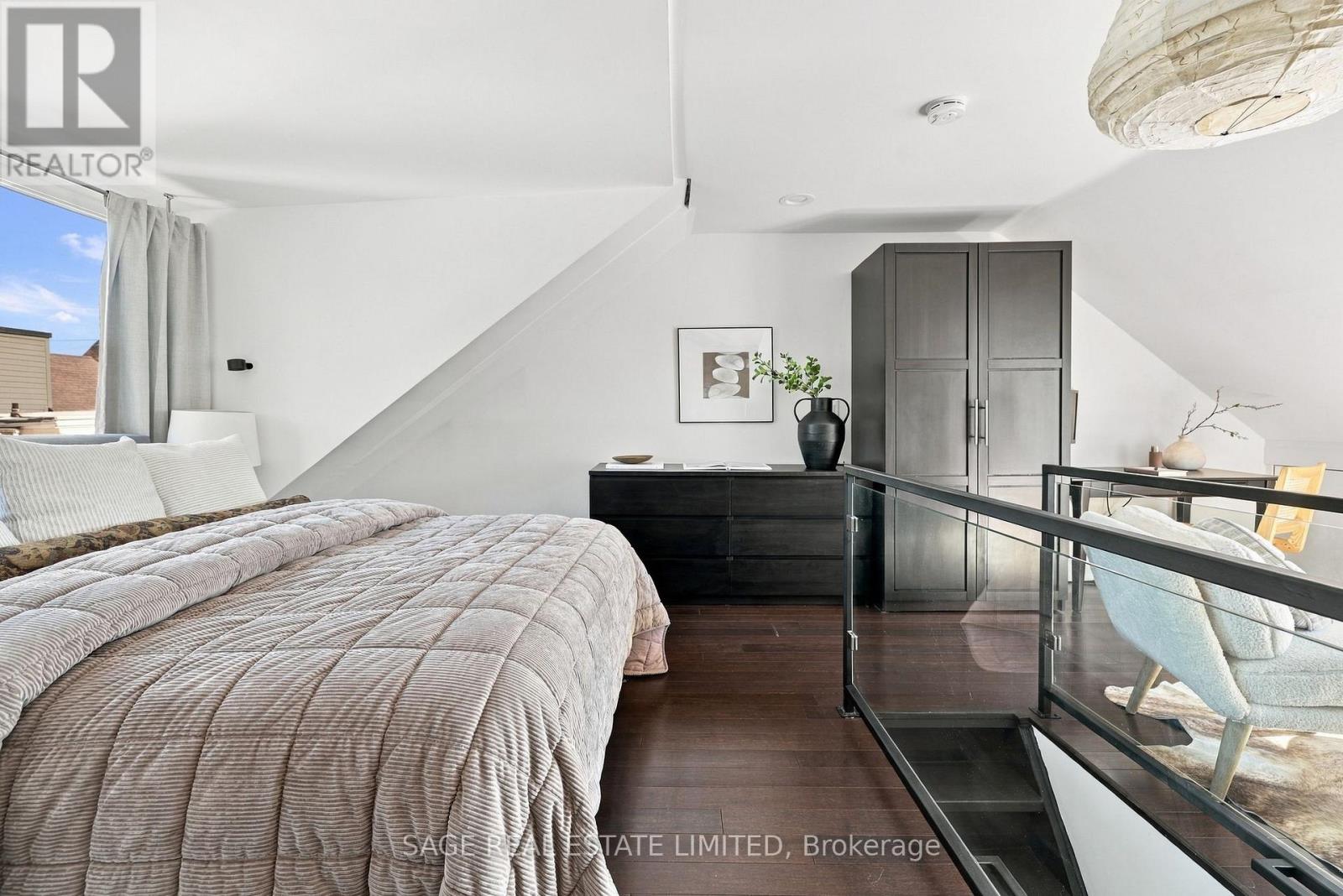100 Dagmar Avenue Property Photo 37