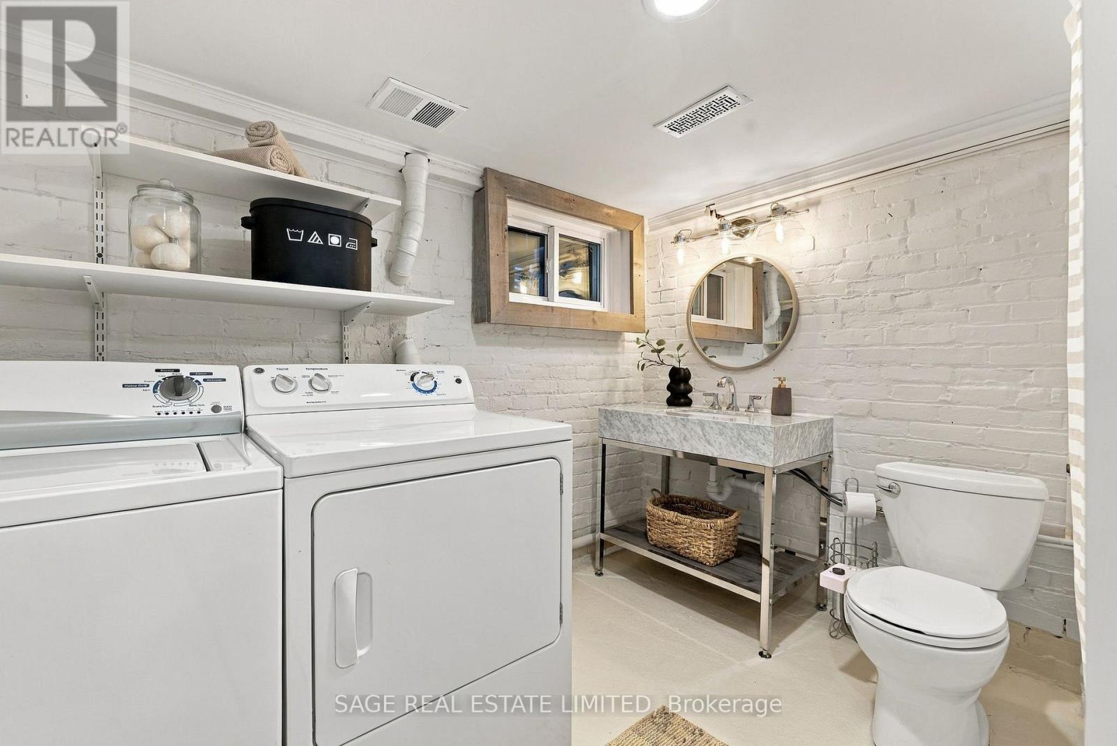 100 Dagmar Avenue Property Photo 40