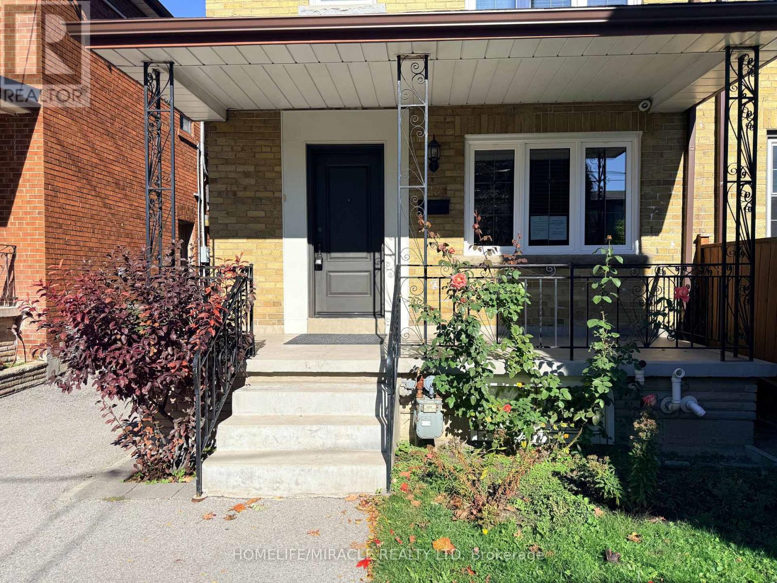 228 Browning Avenue Property Photo 3