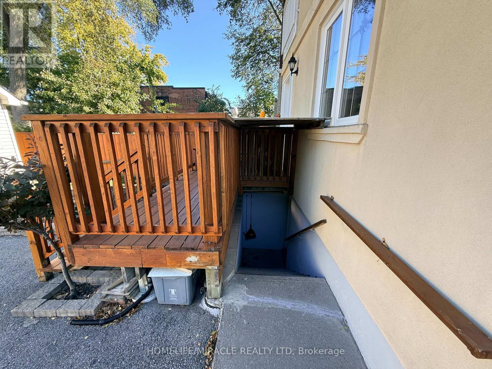 228 Browning Avenue Property Photo 6