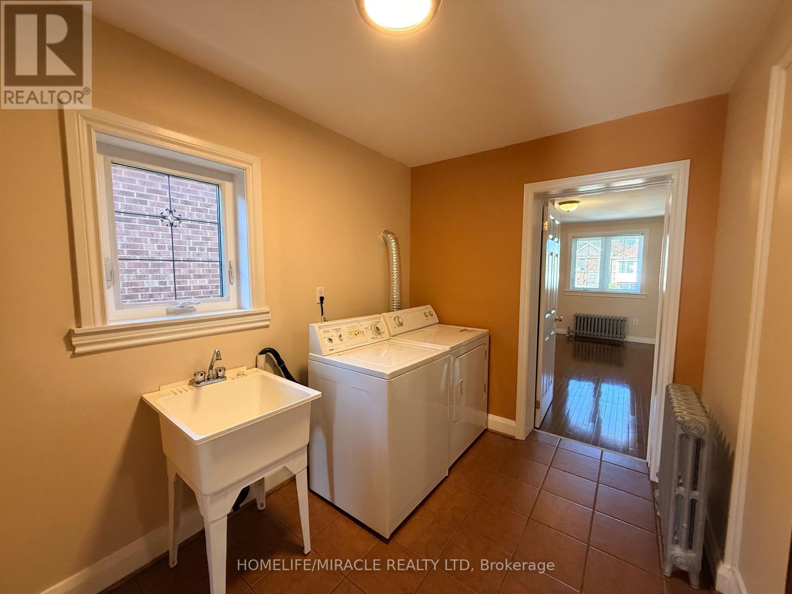 228 Browning Avenue Property Photo 23