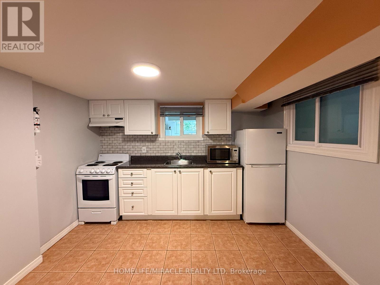 228 Browning Avenue Property Photo 29