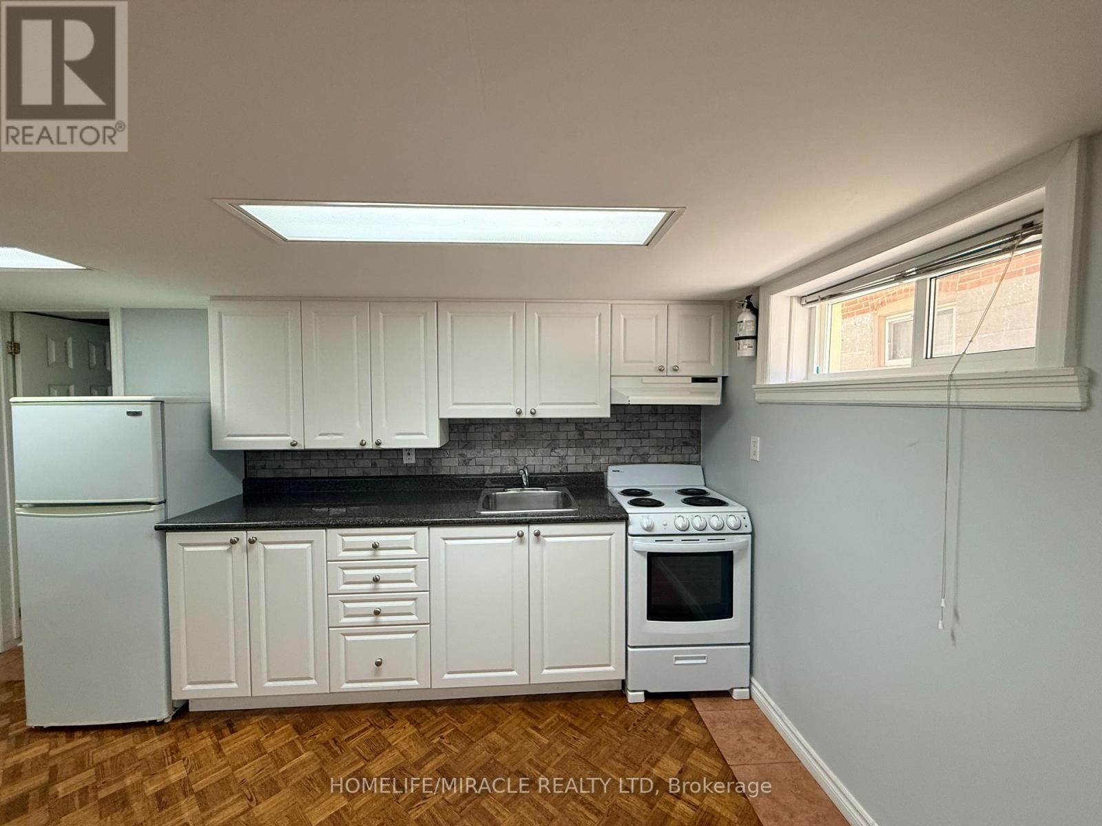 228 Browning Avenue Property Photo 34