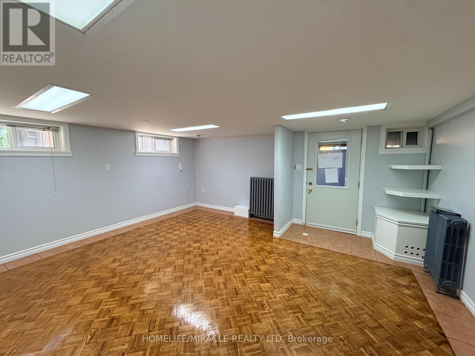 228 Browning Avenue Property Photo 35