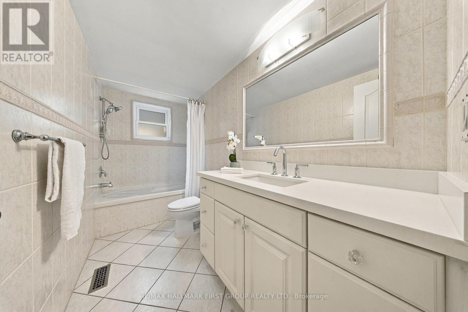 520 Mcleod Crescent Property Photo 22