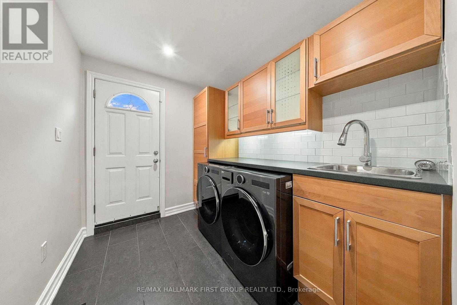 520 Mcleod Crescent Property Photo 23