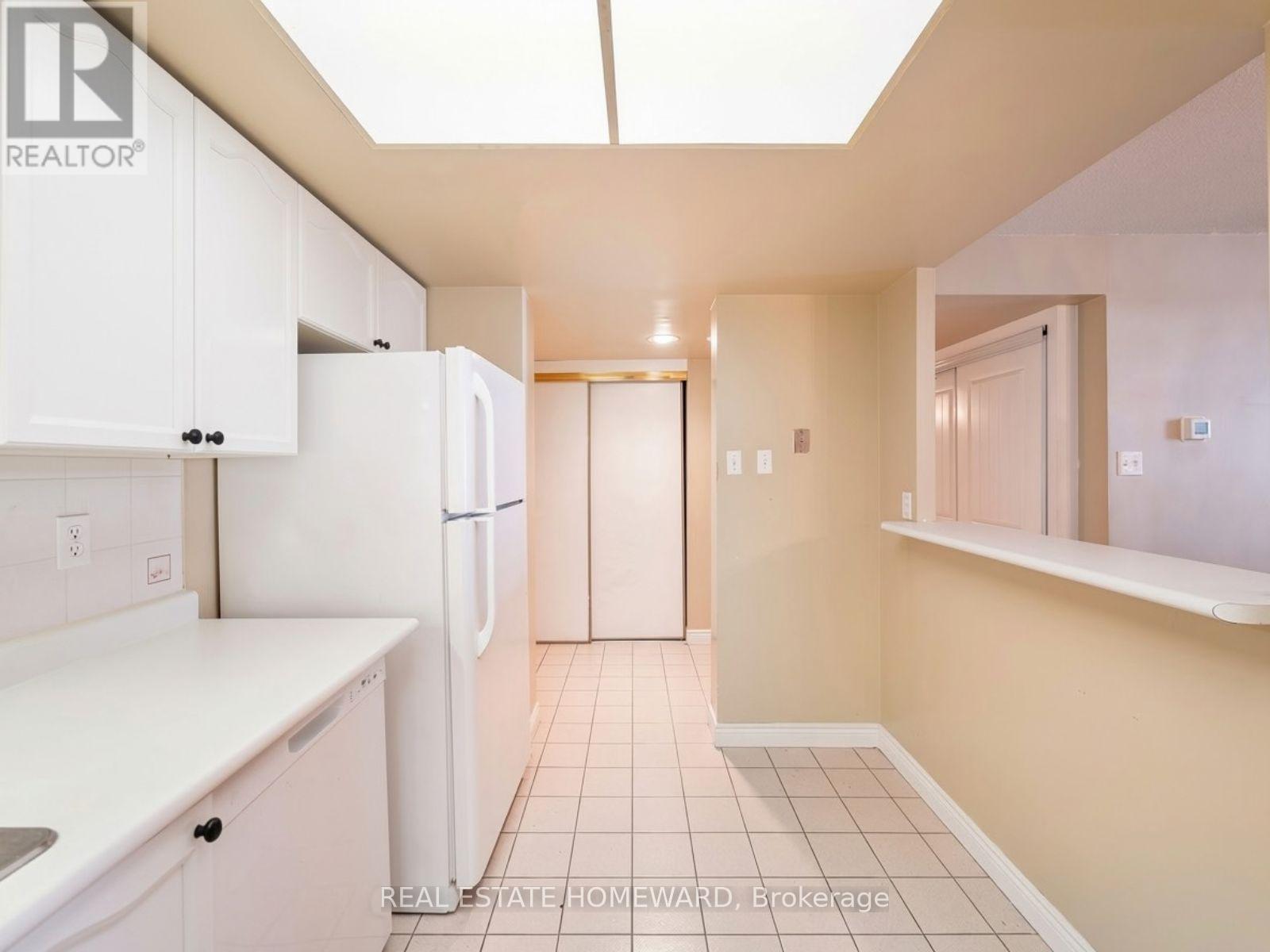 624 - 1091 Kingston Road Property Photo 8