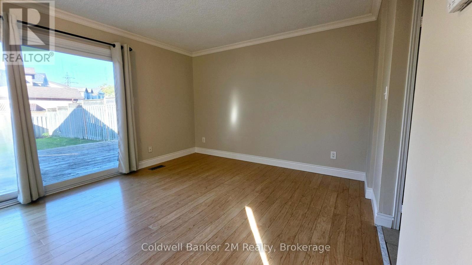 852 Attersley Drive Property Photo 12
