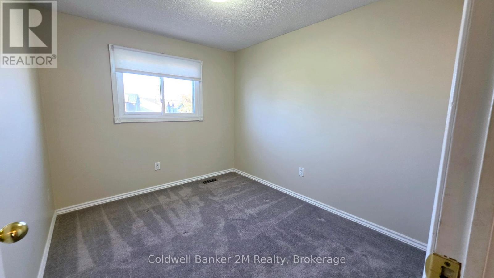 852 Attersley Drive Property Photo 19